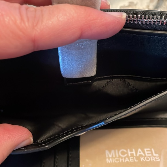 Michael Kors Jet Set Large Double Zip Wallet NWT - Picture 7 of 8